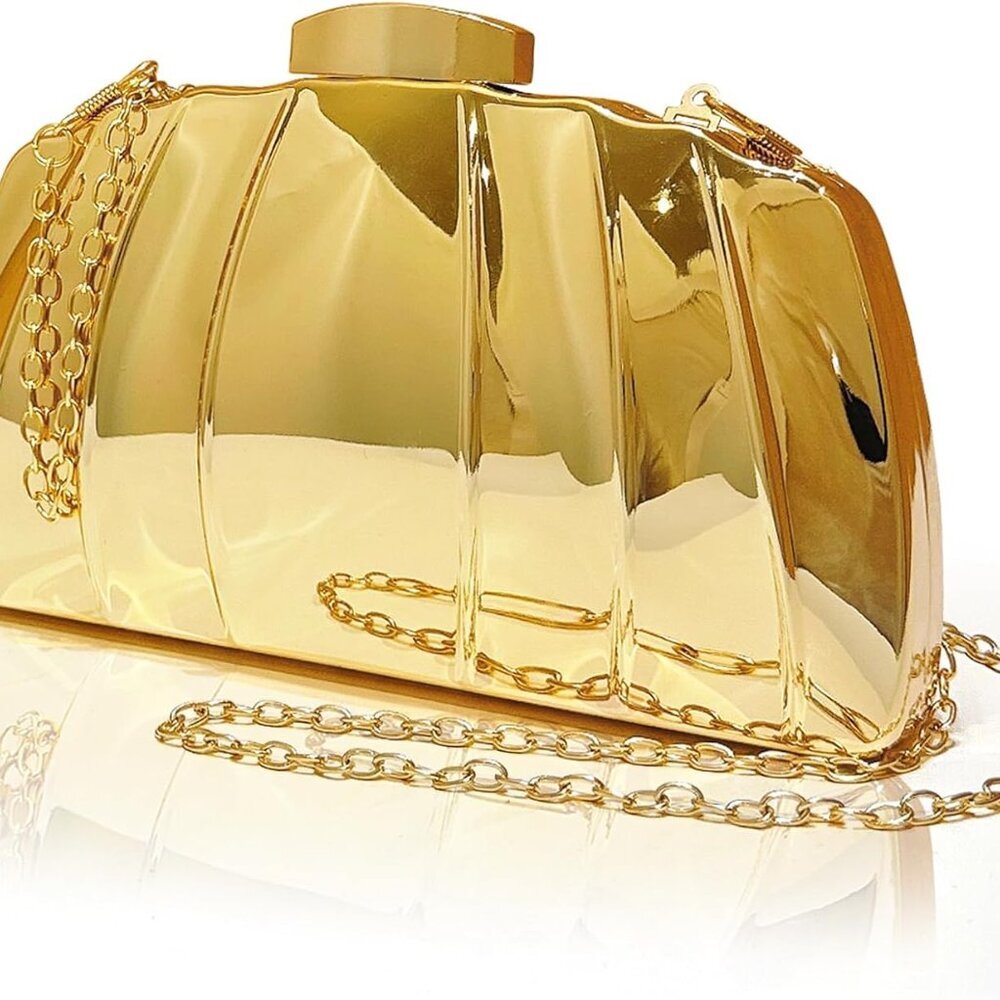 Golden Metal Shell Clutch Bag Water Ripple Design Solid Color Buckle Closure